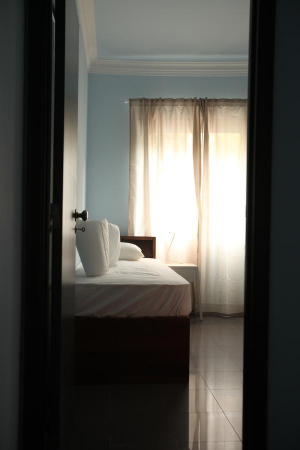 Happy Mike Hostel ลิสบอน ภายนอก รูปภาพ