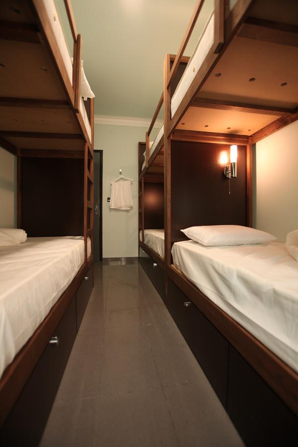 Happy Mike Hostel ลิสบอน ภายนอก รูปภาพ