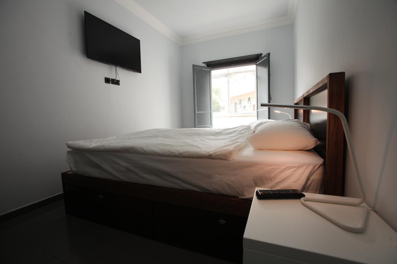 Happy Mike Hostel ลิสบอน ภายนอก รูปภาพ
